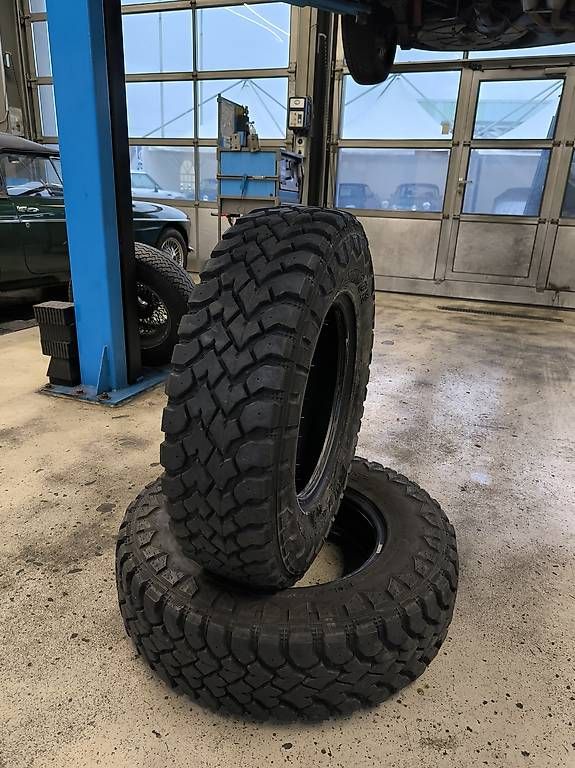 Pneus & Kompletträder: Offroad Reifen 215/85 R16 – Gebraucht aus Bütschwil von chromenbueb