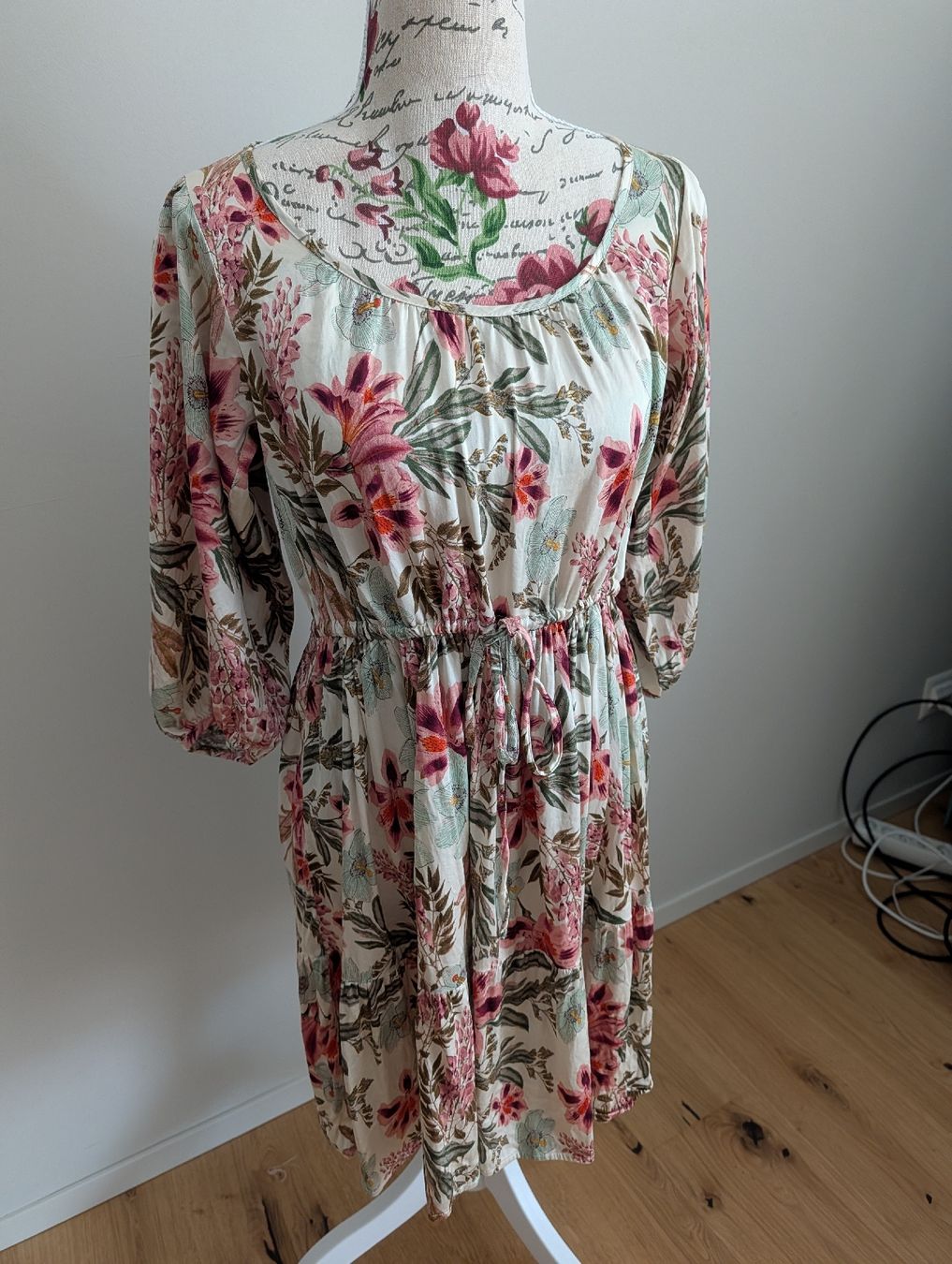 Hallhuber Vestiti: Kleid Hallhuber floral – Usato da Weinfelden venduto da AleKa5