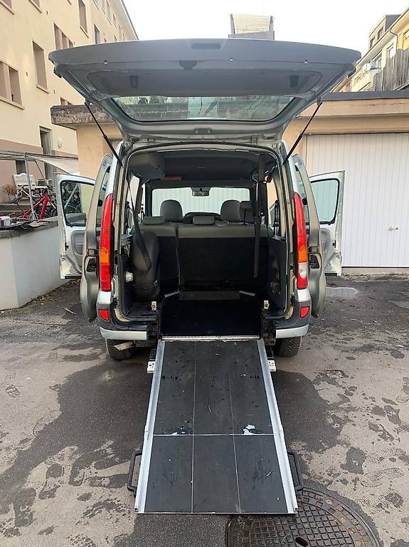Renault Autos: Auto mit Rollstuhlrampe – Gebraucht aus Bern von sch_5y7h 3