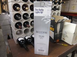 3 Liter  Flasche Vodka Belvedere mit LED...