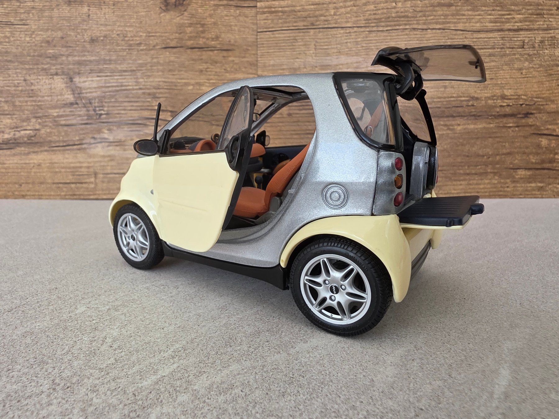 Smart Modellini d'auto: SMART City-Coupe 1/18. Maisto – Usato da Kaiseraugst venduto da Haubitz60 6