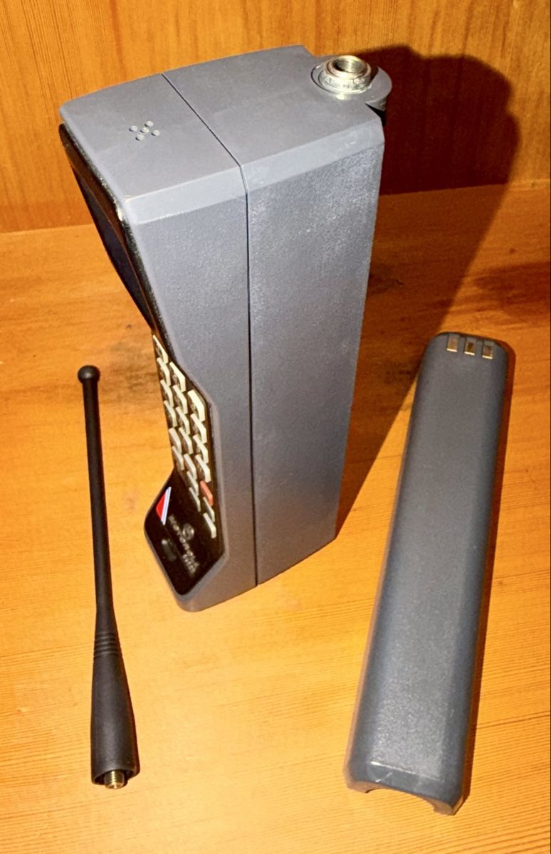 Motorola Telefoni: Vintage Motorola Dynatac 8500X – Usato da Menziken venduto da T_1_RACER 4
