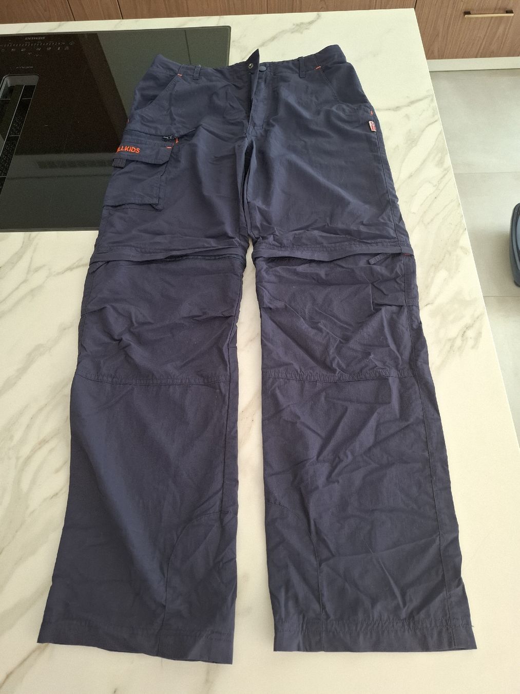 Trollkids Pantaloni: Pantalon Trollkids 170 transformable en short bleu nuit – Usato da Bulle venduto da xixime 1