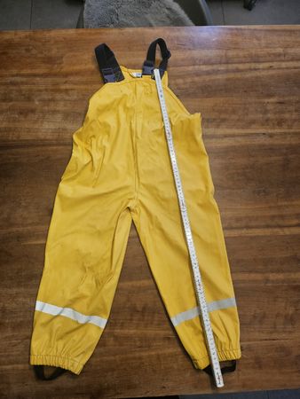 Regenhose Grösse 104