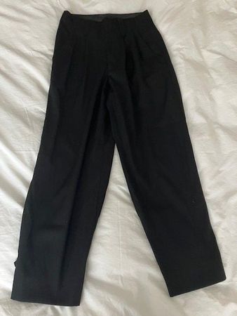 Pantalon noir élégant, taille 34- Style impeccable!
