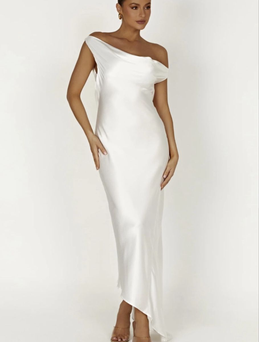 Vestiti: Meshki White Backless Dress Size S – Usato da Porsel venduto da ali_tdk9 1