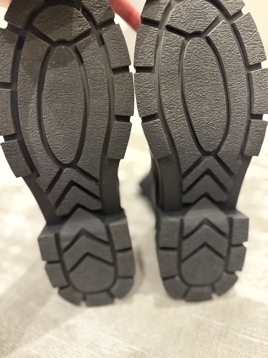 Scarpe da donna: Schwarze Stiefeletten Gr. 40 – Usato da Oberrohrdorf venduto da SMZ00 3