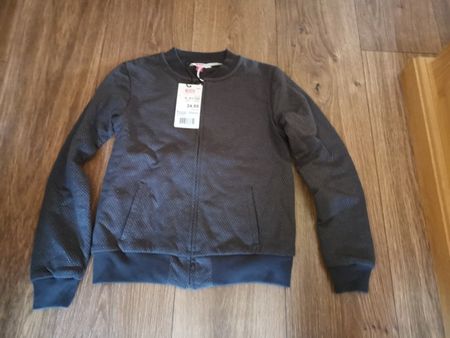Mädchen Pullover Jäckli neu 134