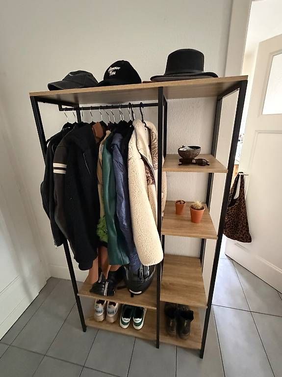 Commodes: Meuble dentrée  – D'occasion à Lausanne par tor_6v5n 1