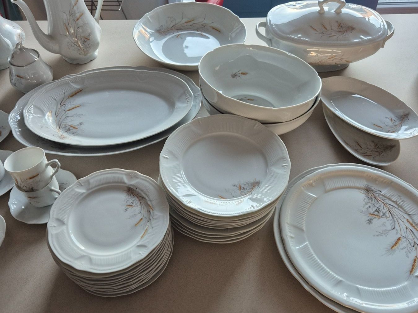 Piatti: Porcelaine de Limoges vaisselle – Usato da Fully venduto da tameab 1