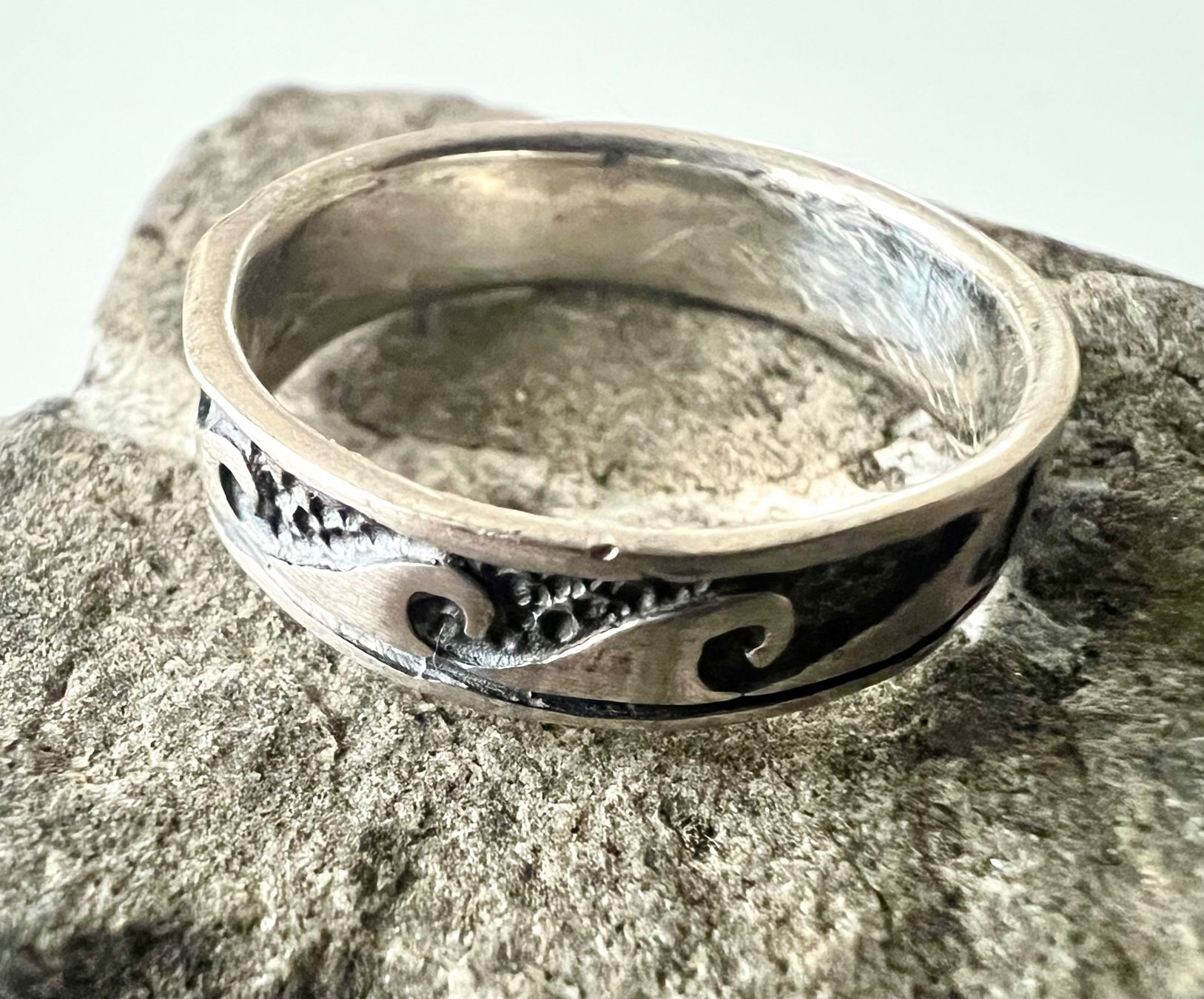 Anelli: Maritimer Silberring 925 mit fliessendem Wellenornament – Usato da Ruswil venduto da artbyhand 2