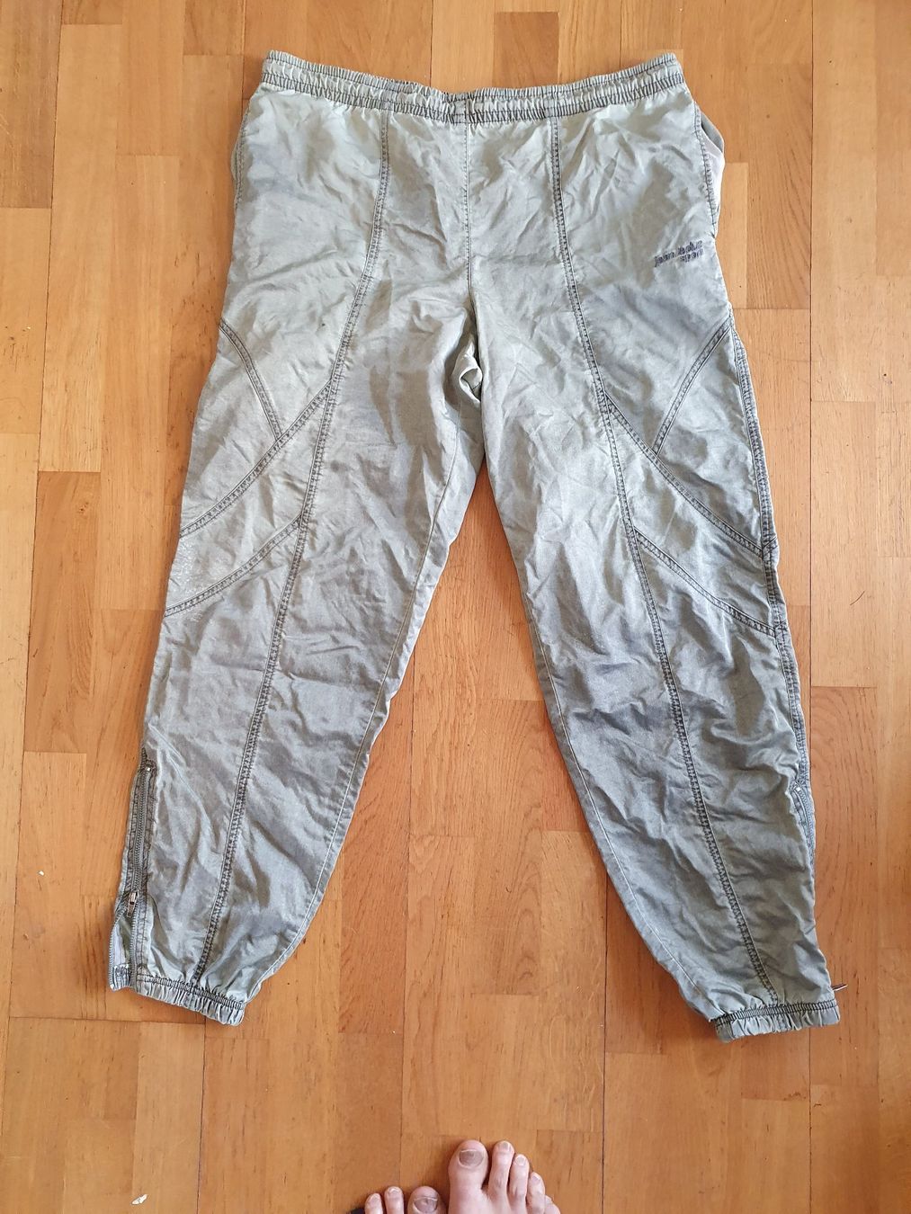 Pantaloni: Trainerhose Jean Le Duc grösse 3 – Usato da Zürich venduto da loosebone