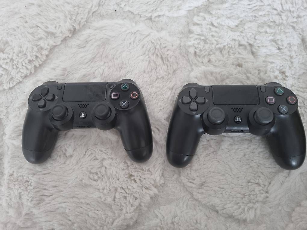Konsolen: PS 4 mit 2 Controller – Gebraucht aus Utzenstorf von cel_vs29 1
