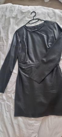 Robe en cuir taille S