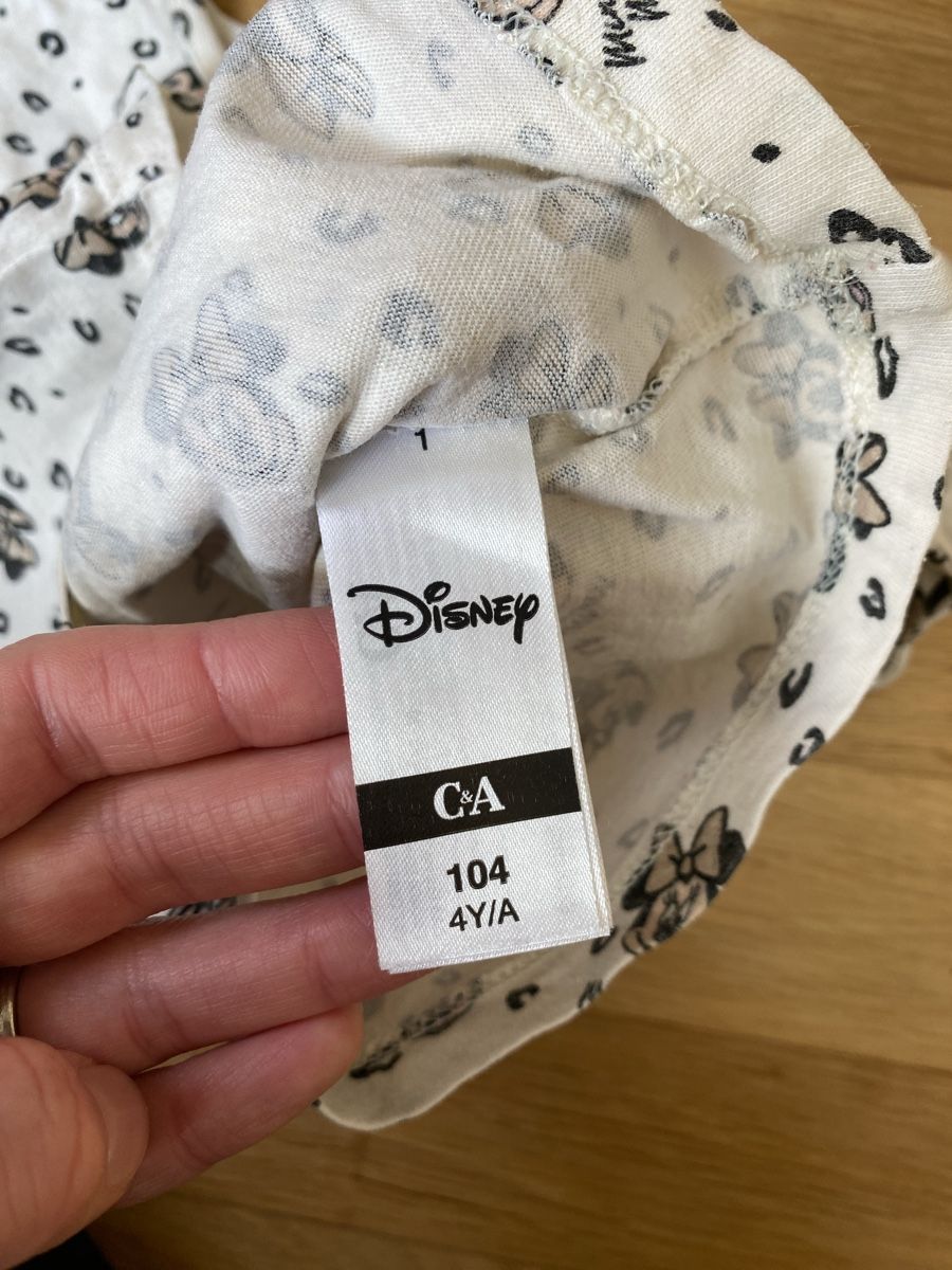 C&A Blusen, T-Shirts & Tops: T-shirt Minnie Mouse C&A 104 – Gebraucht aus Zürich von Mariaov 2