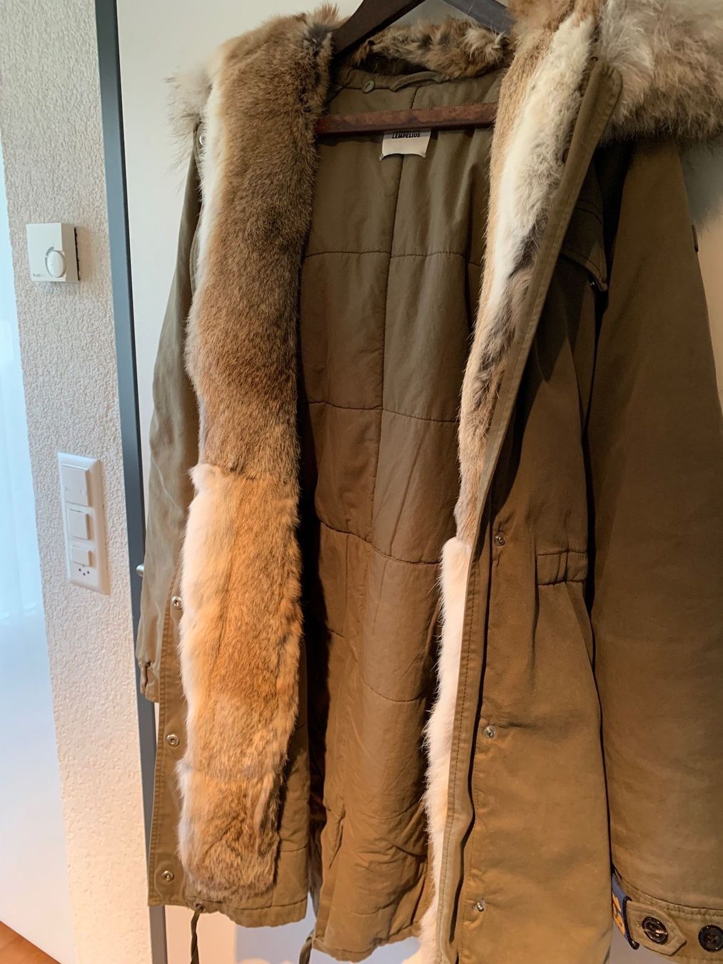 Cappotti: HIGHCLASS Parka mit echtem Fell, LEMPELIUS Berlin, Original – Usato da Rüschlikon venduto da Brixen07 2