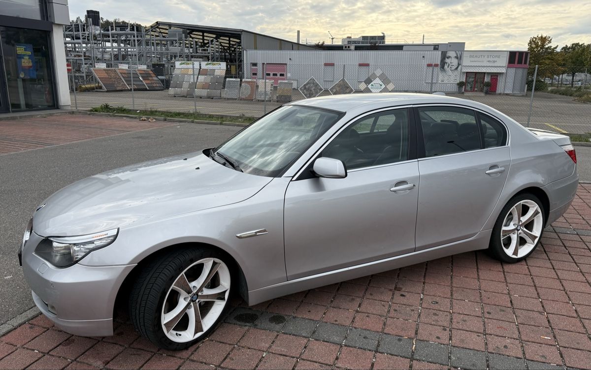 BMW Automobili: BMW 530I – Usato da Schaffhausen venduto da mustang002.