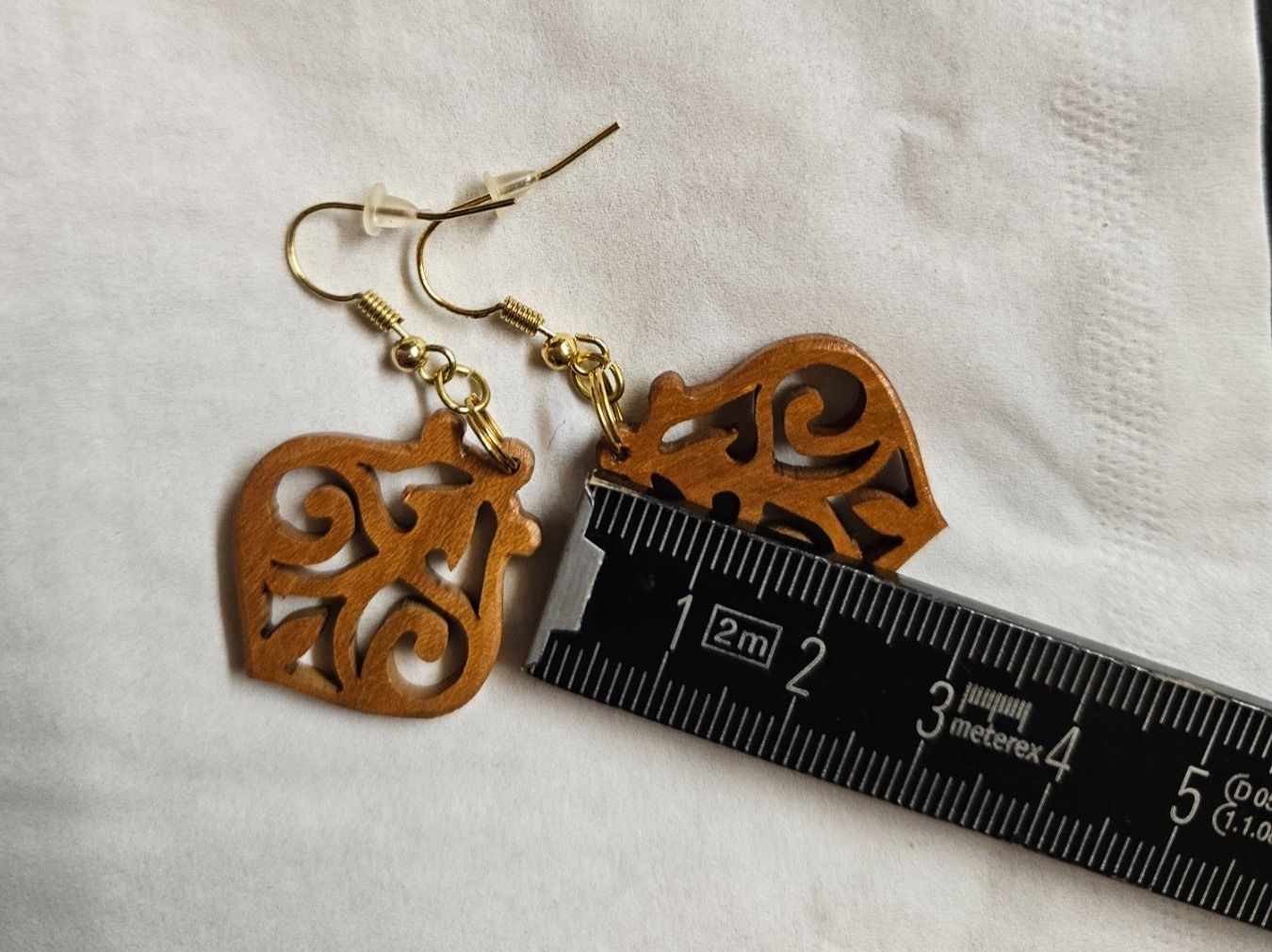 Ohrringe & -stecker: Ohrhänger aus Holz geschnitzt neu – Neu (gemäss Beschreibung) aus Urdorf von Colina 1
