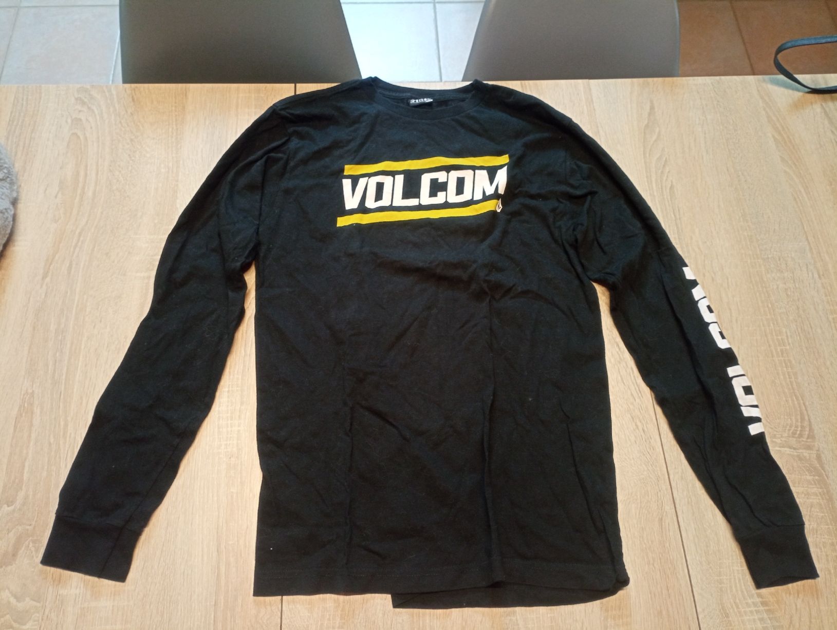 Maglioni & Felpe: Pull Volcom taille M – Nuovo (secondo la descrizione) da Vullierens venduto da Saway