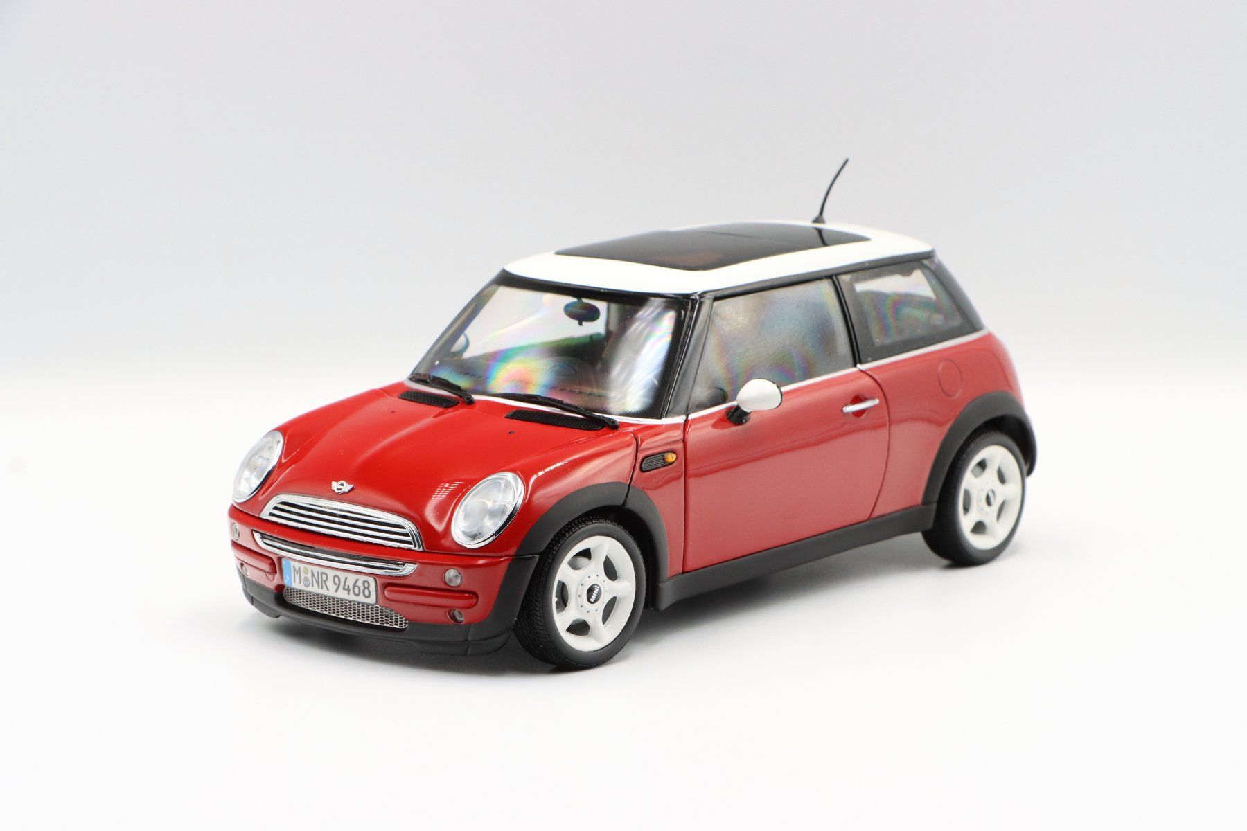 Modellini d'auto: Mini Cooper 2004 1:18 Kyosho – Difettoso da Bühl b.Aarberg venduto da modelldiecast 2