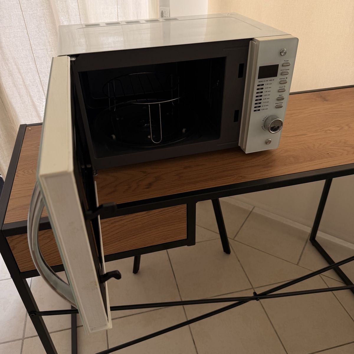 Trisa Elettrodomestici da cucina: Trisa Microwave Oven - Great Condition – Usato da Dällikon venduto da SimaCH 2