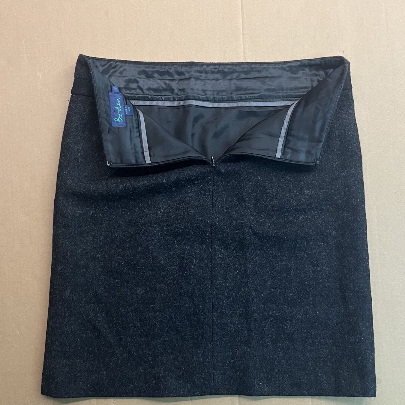 Gonne: Boden 100 % Wolle, schwarzer Bleistiftrock – Usato da Chalais venduto da Decoarts.art 3