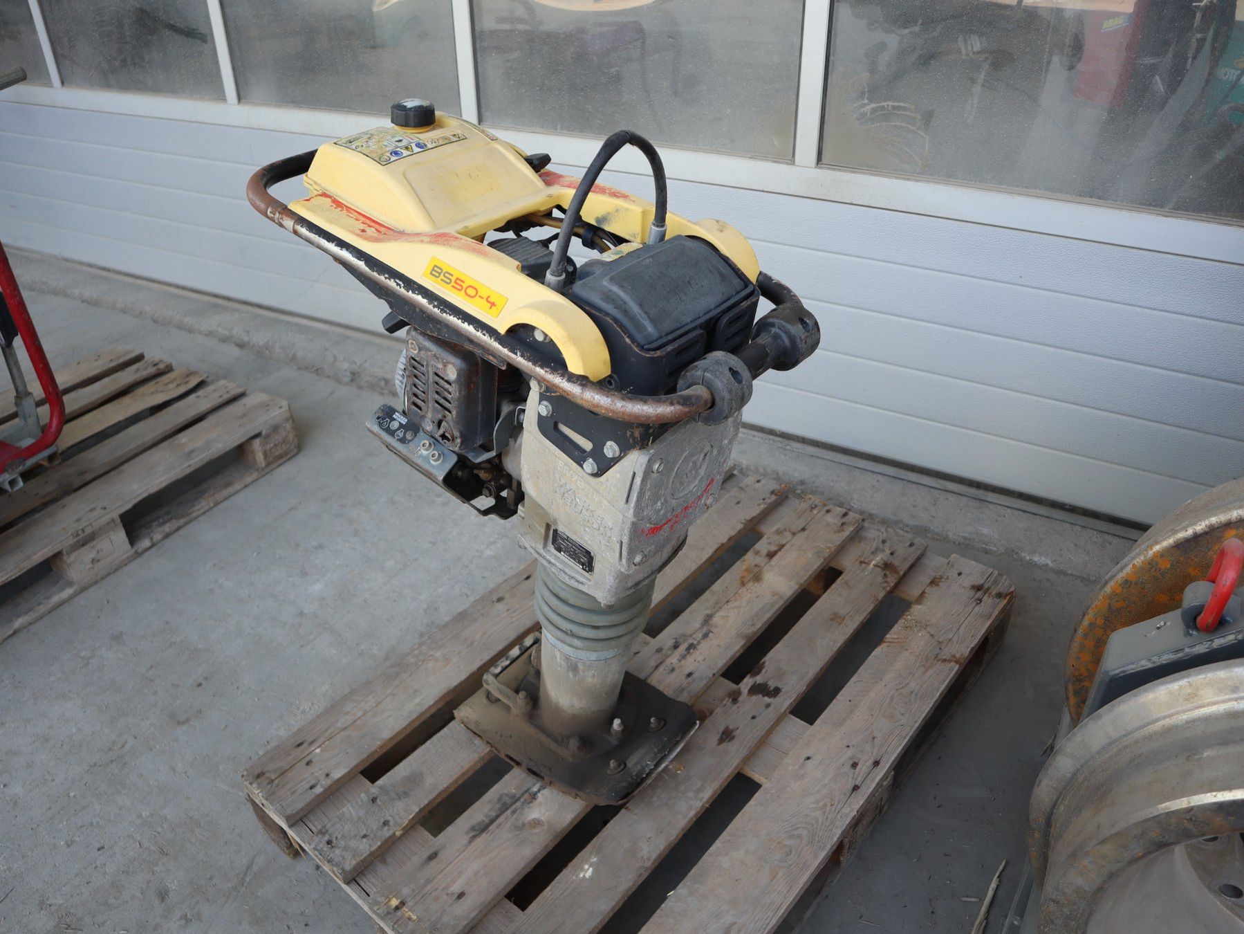Wacker Neuson Tutte le macchine: Wacker Neuson Rammer BS50-4s, Vibrostampfer – Usato da Hasle LU venduto da Arag08 2