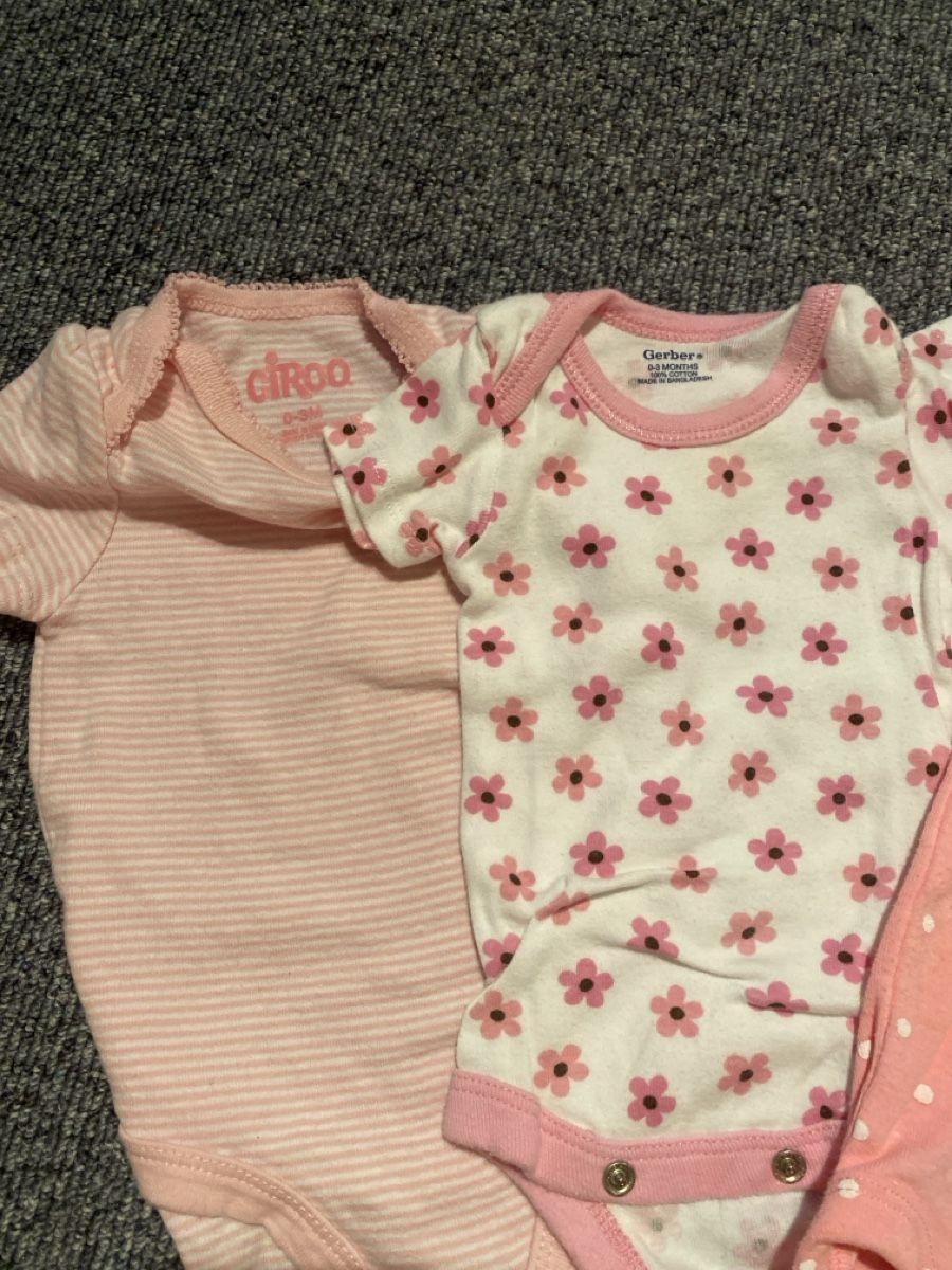 Chemises, Tops & T-shirts: 7x Mädchen Body pack 62  – D'occasion à Wengi b. Büren par sch_dmj5 2