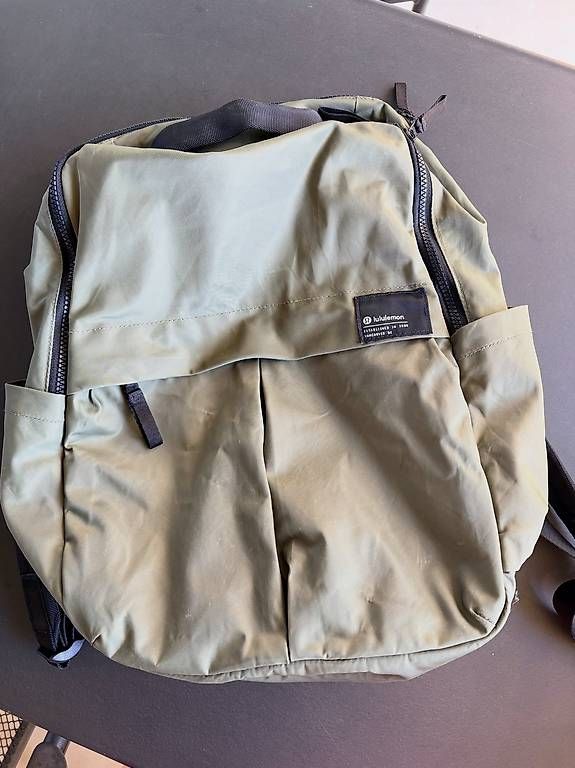 Lululemon Zaini: Everywhere Rucksack 22 l – Usato da Zürich venduto da ali_62qm
