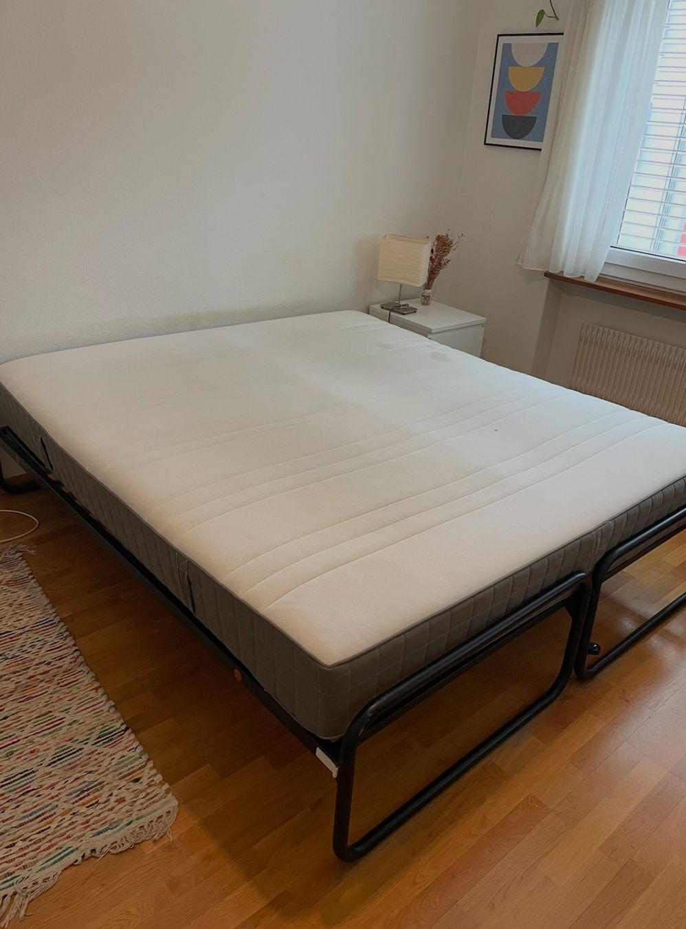 Ikea Letti: Double bed frame with IKEA HÖVÅG mattress – Usato da Zürich venduto da carlaferico 2