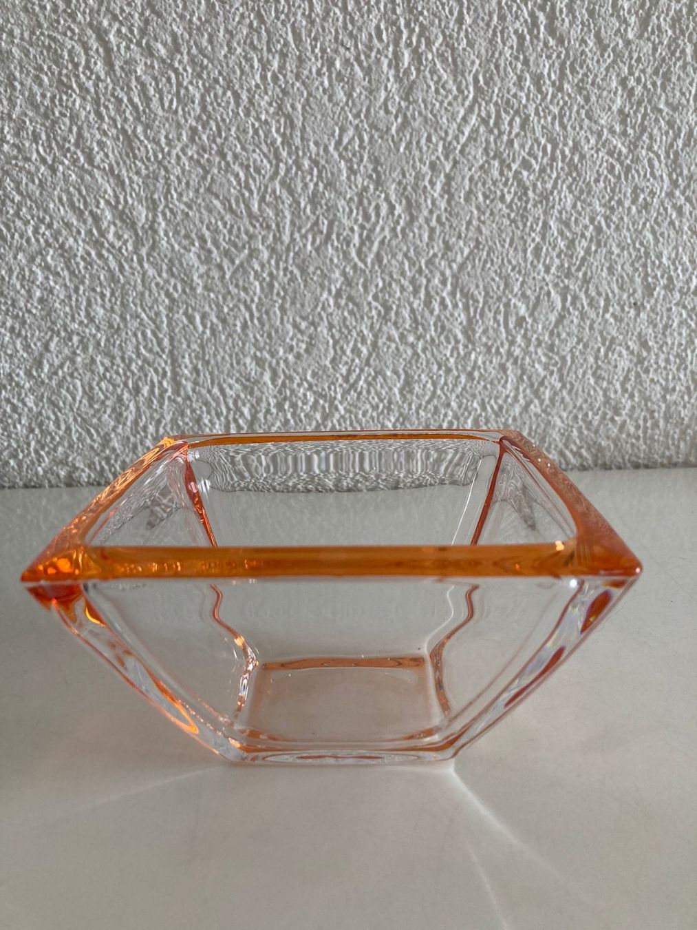 Ciotole: Glasschale mit farbigem Rand, – Usato da Rotkreuz venduto da RoseAss