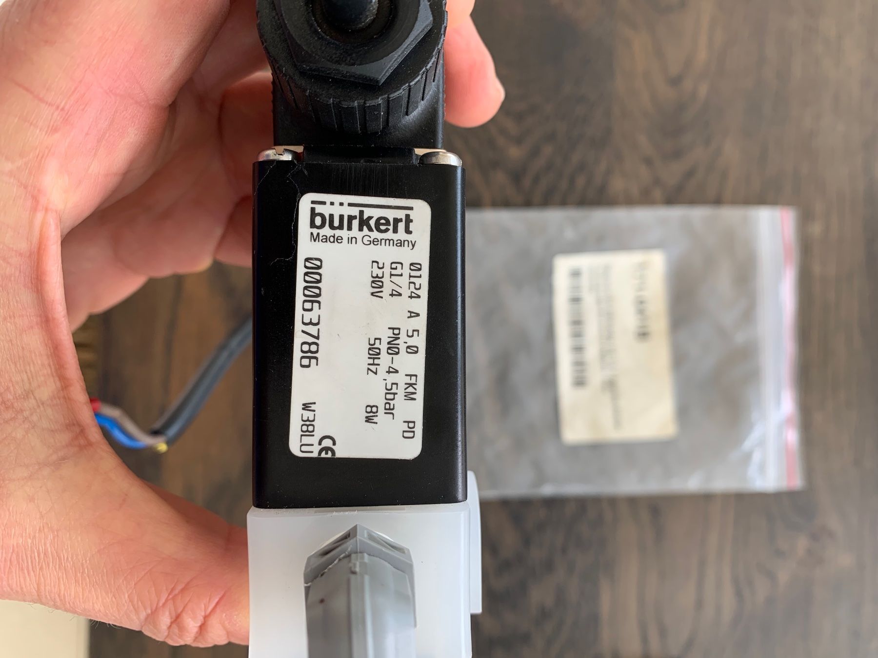 Componenti elettronici: Bürkert Magnetventil 63786 – Usato da Weesen venduto da Elmax1