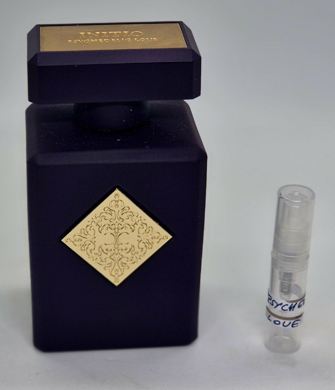 Initio Profumi & Eau de Toilette: 2 ml PSYCHEDELIC LOVE INITIO ABFÜLLUNG – Nuovo (secondo la descrizione) da St. Gallen venduto da CaliSunshine