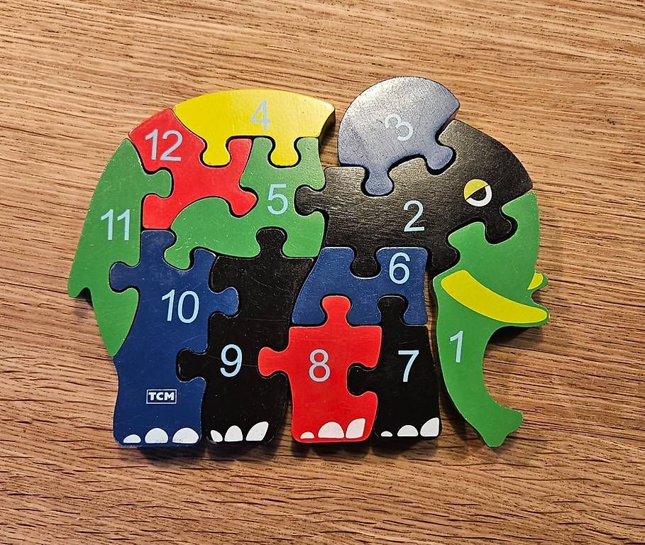 Puzzles: Puzzle en bois éléphant avec chiffres – Gebraucht aus Renens VD von arochat