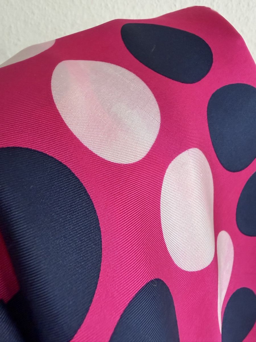 Lanvin Foulard & Sciarpe: Foulard en soie de Lanvin – Usato da Cressier FR venduto da Kvito4ka 5