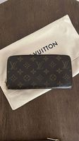 Louis Vuitton Zippy Wallet