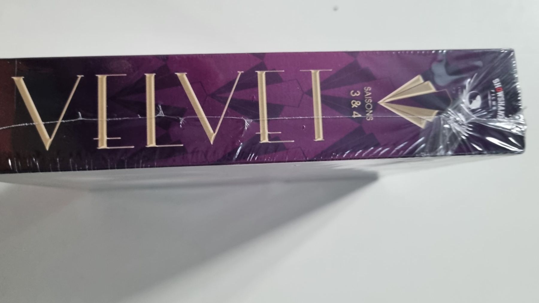 Tutti i DVDs: coffret de 9 DVD  série VELVET – Usato da La Chaux-de-Fonds venduto da mikilo1 3