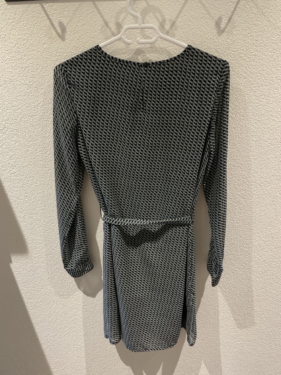 Vero Moda Vestiti: Blau/grünes Kleid von Vero Moda – Usato da Schmitten FR venduto da Monei19 1