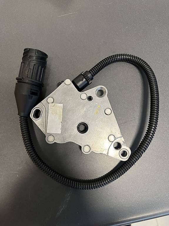 Tutti pezzi di ricambio auto: Bmw e39/39/46 Getriebestecker  – Usato da Lufingen venduto da Kasti92