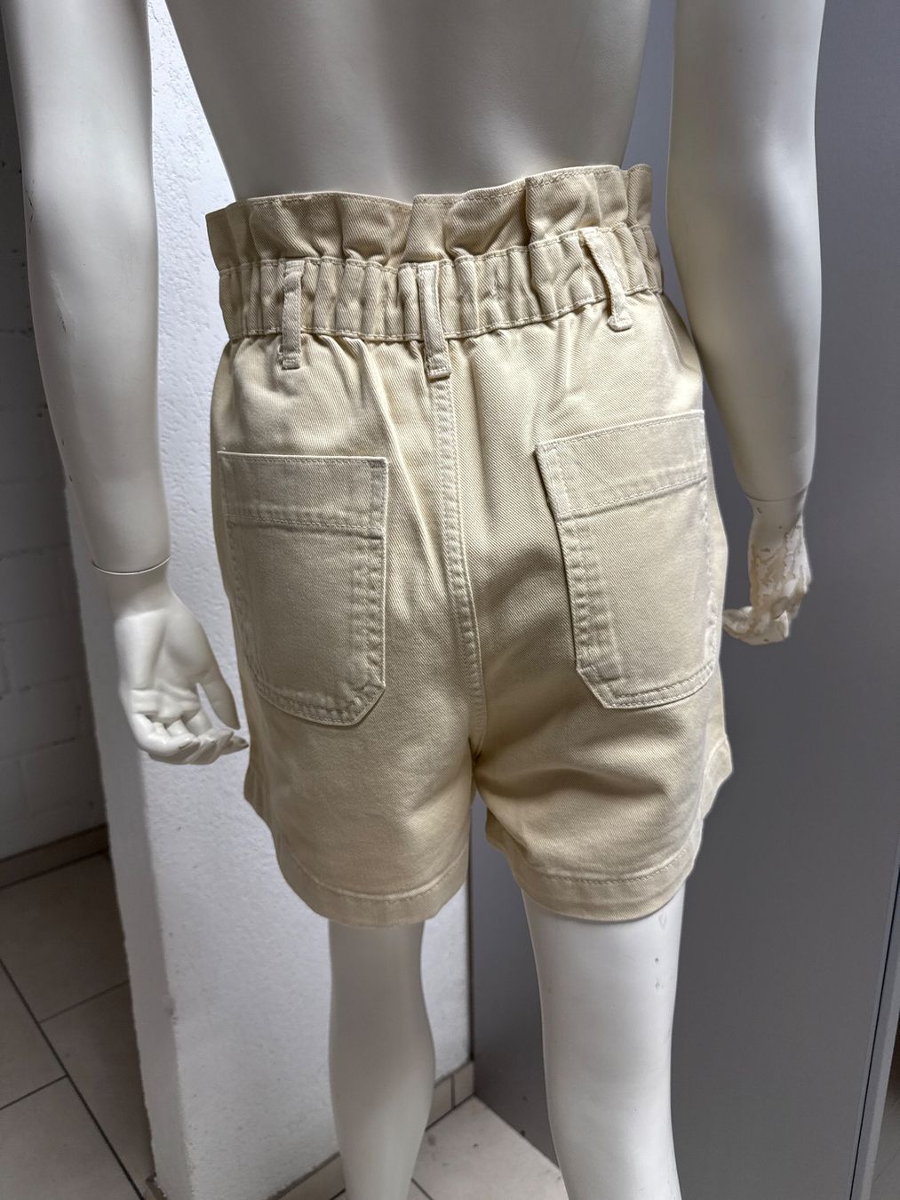 Zara Pantaloni: SHORT ZARA gr 38 – Usato da Birr venduto da WalkyriaM 1