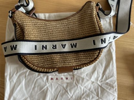 Sac bandoulière Marni en raphia, très bon état