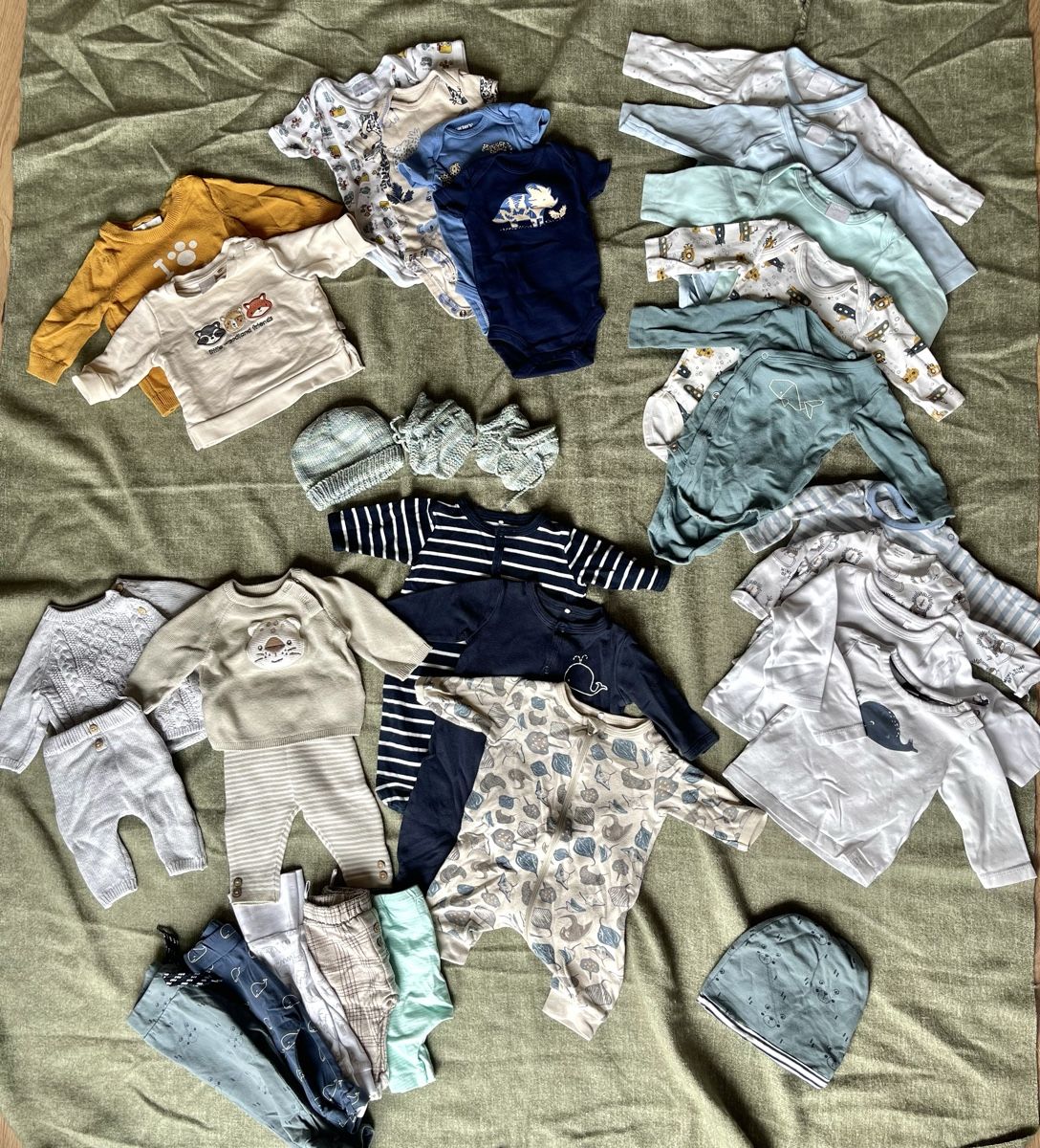 Lotti & Set di vestiti: Kleiderpaket 50-62 – Usato da Kölliken venduto da ErmelindaE