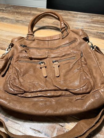 Ledertasche, the chesterfield brand