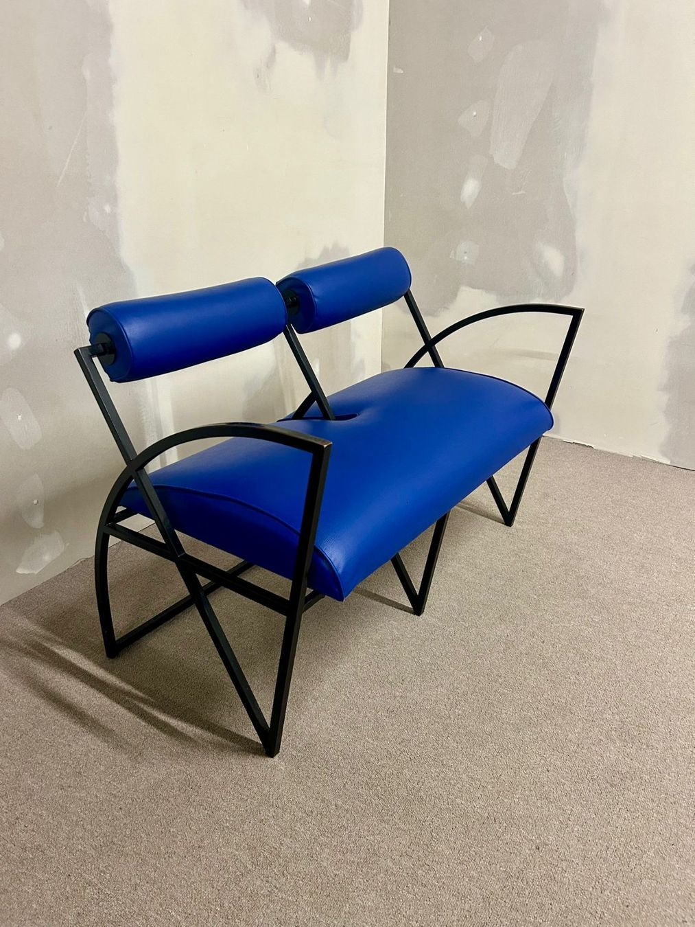 Divani: Blaue Designer Couch, Sofa, Bank 2-plätzig, Metallgestell – Usato da Rickenbach ZH venduto da Insider-Boerse 3