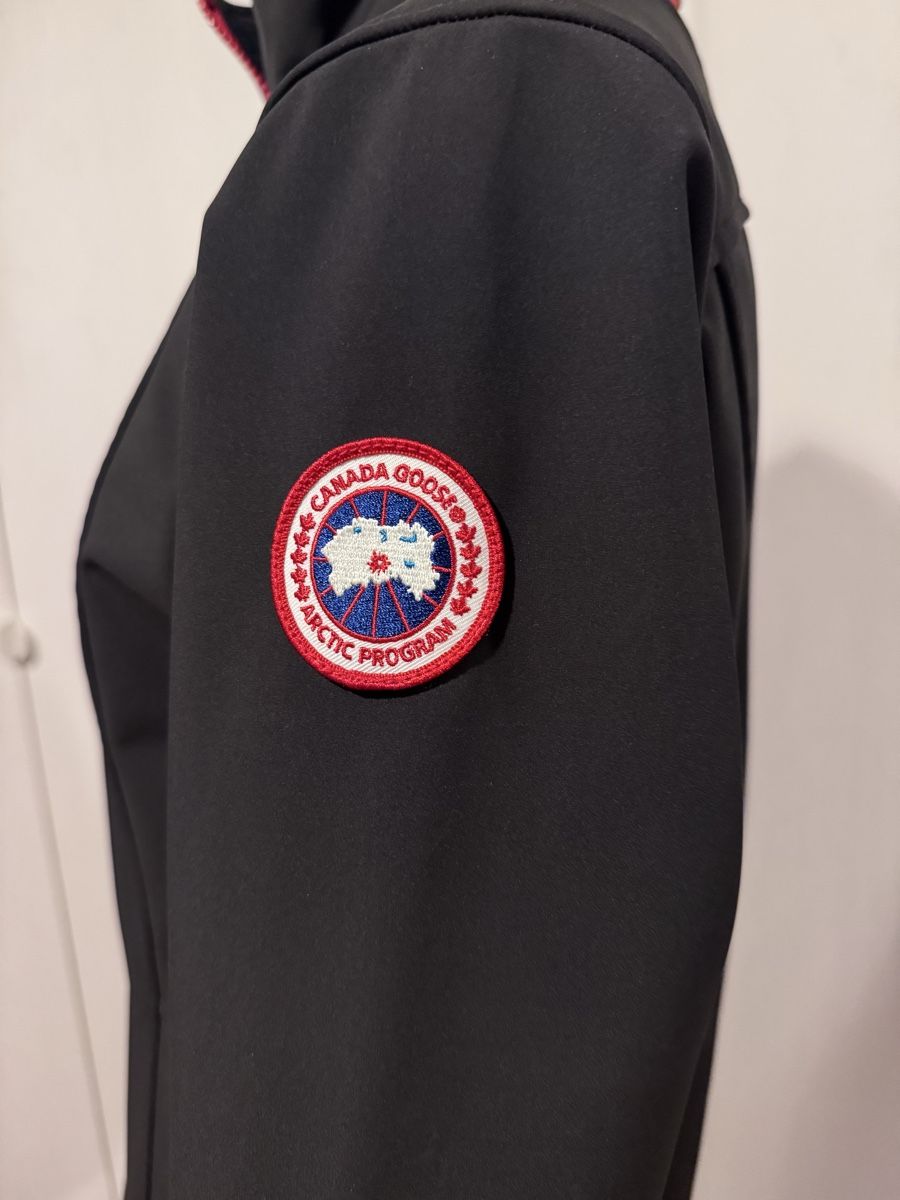 Canada Goose Vestes: Canada Goose Softshell Jacket - Black/Red - Size XS – Neuf (Voir description) à Thalwil par ver_jql9 2