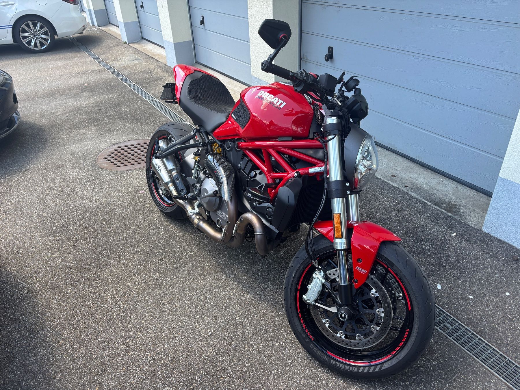 Ducati Route: Ducati Monster 821 – D'occasion à Effretikon par dom_9rtc