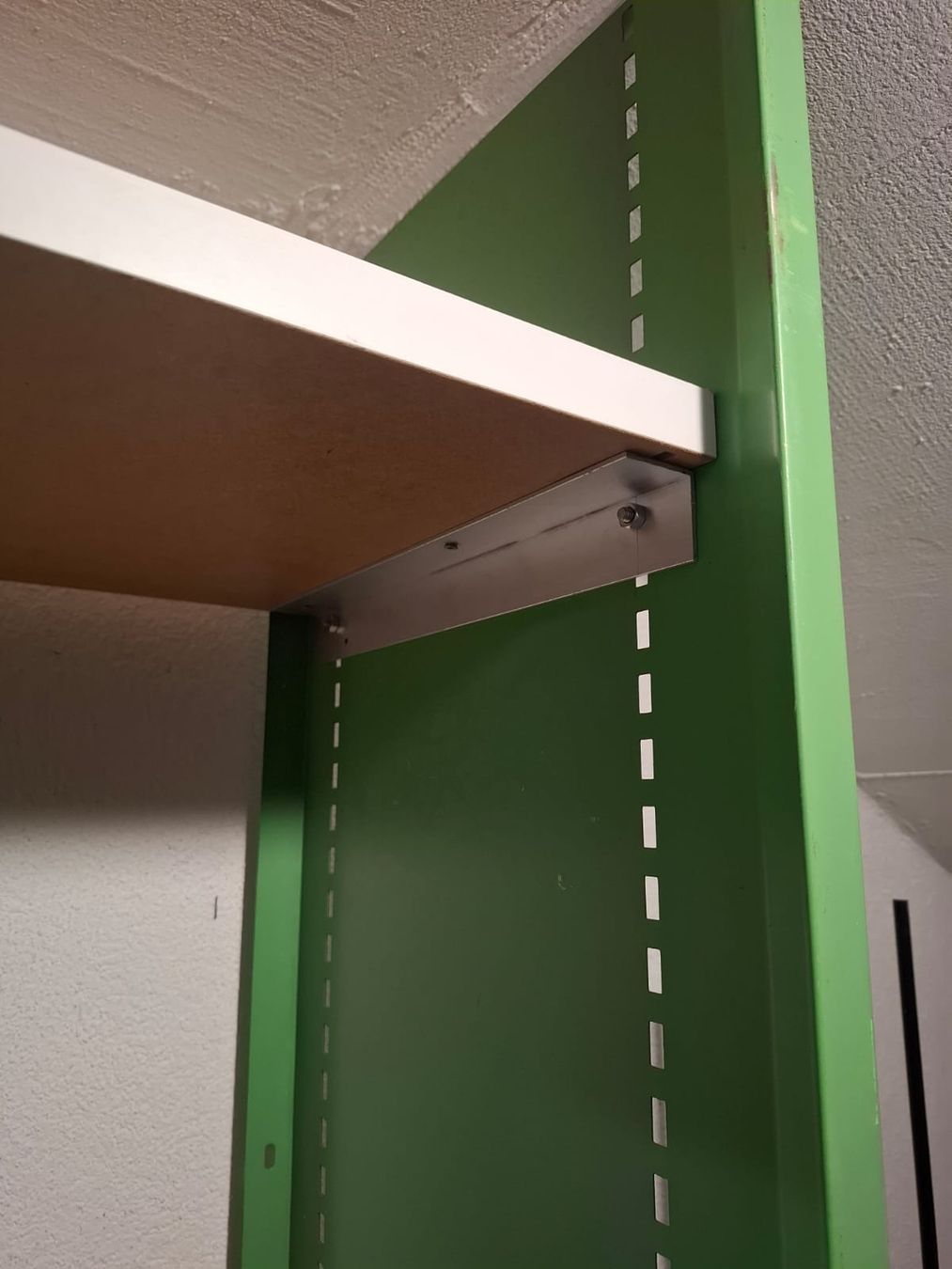 Regale: Robustes Industrie Regal – Gebraucht aus Rüti ZH von kunstreich_8630 3