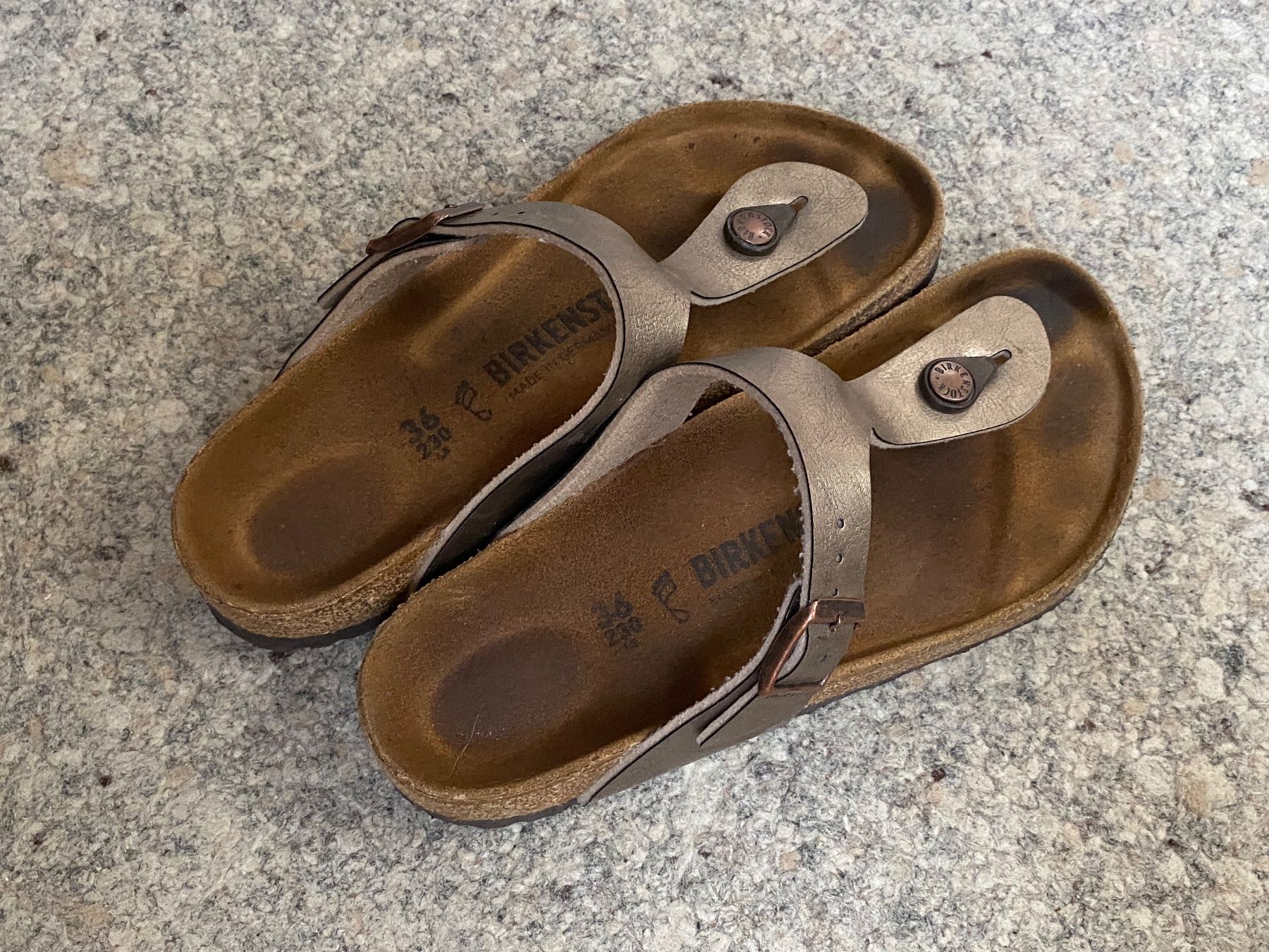 Birkenstock Chaussures femmes: Birkenstock Gizeh Gr. 36 – D'occasion à Wattwil par edel88 2