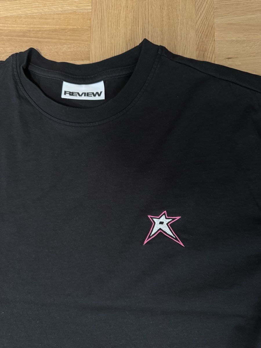 T-shirt: T Shirt von Review – Nuovo (secondo la descrizione) da Basel venduto da gou_ds98