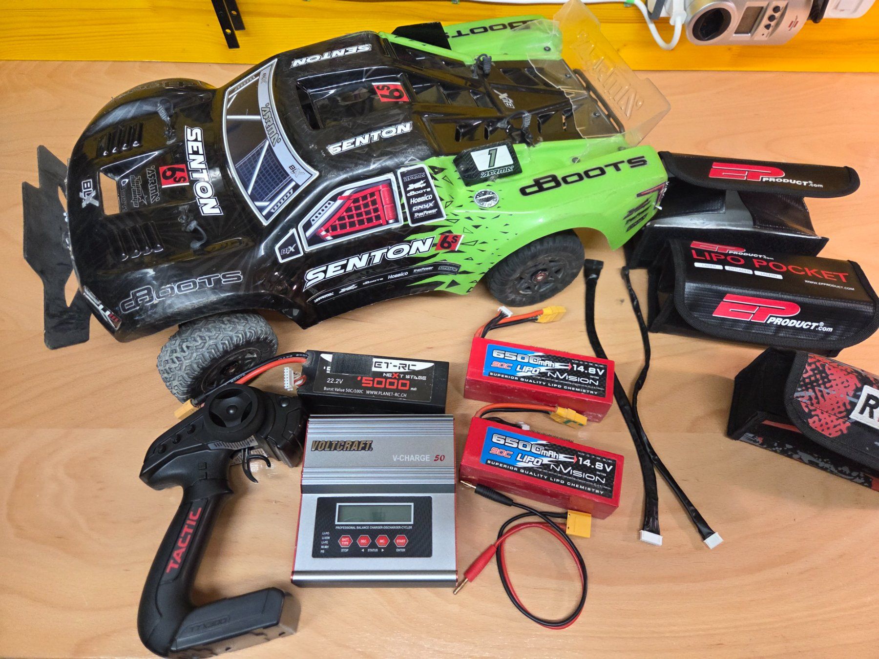 Arrma Modellismo RC: Arrma Senton 6S V2 BLX mit Zubehör – Usato da Grafstal venduto da Aurillion1979